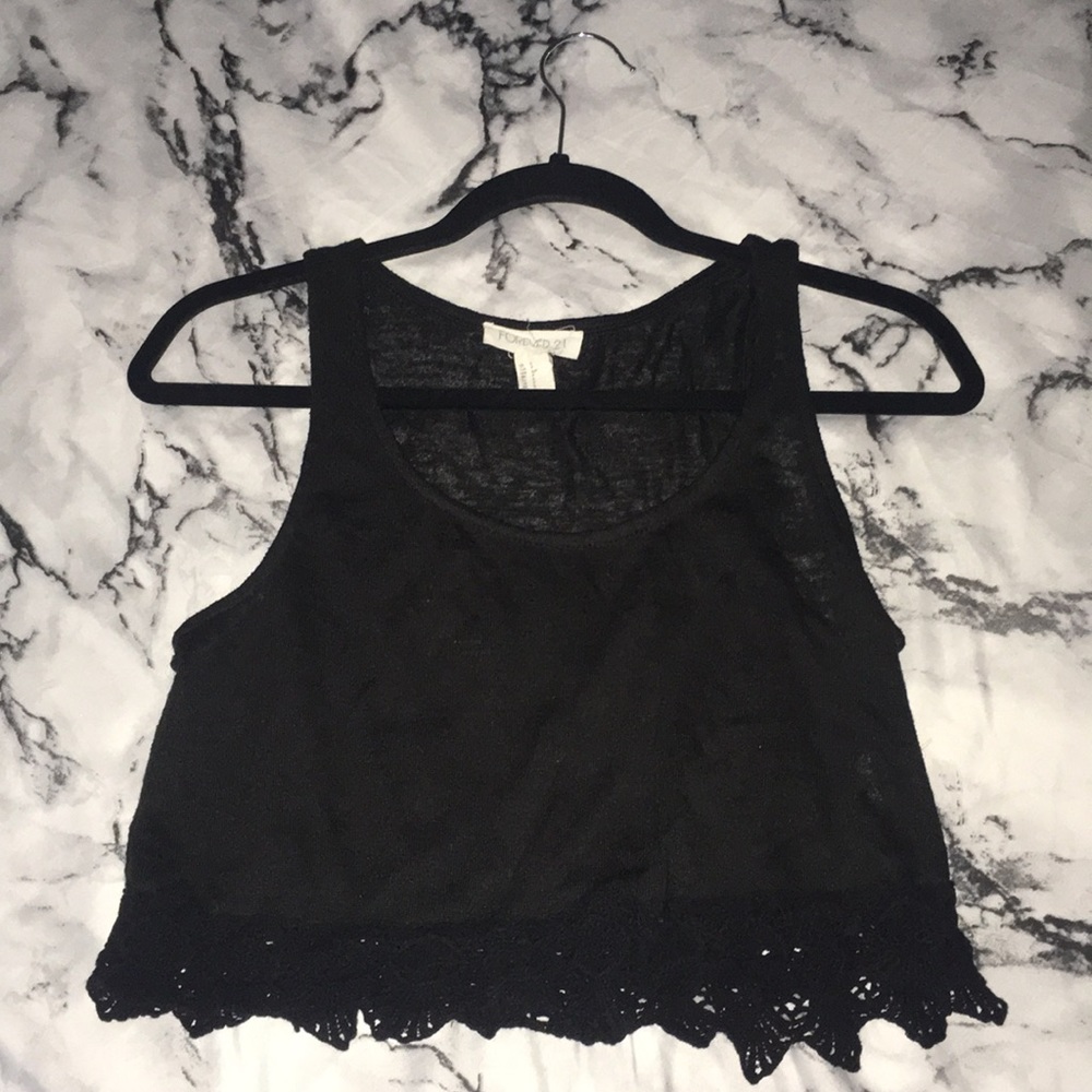 Black crop top from forever21🌸
